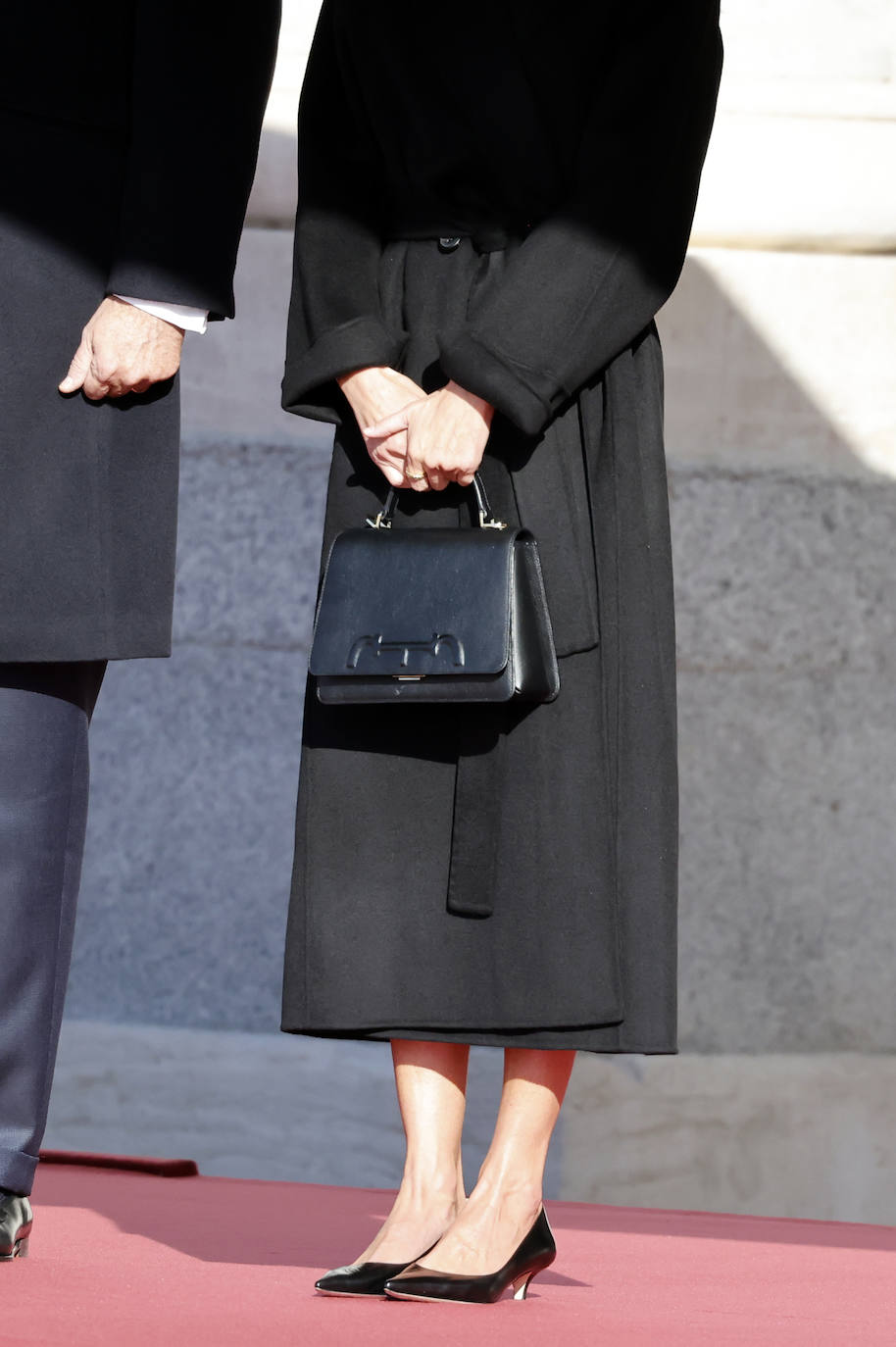 El elegante look con el que la reina Letizia ha acaparado todas las miradas del Palacio Real