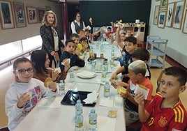 Desayuno saludable con los escolares de Santa Marta.