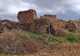 Antigua imagen del Castillo de la Torre Mocha, en Naharros del Río.