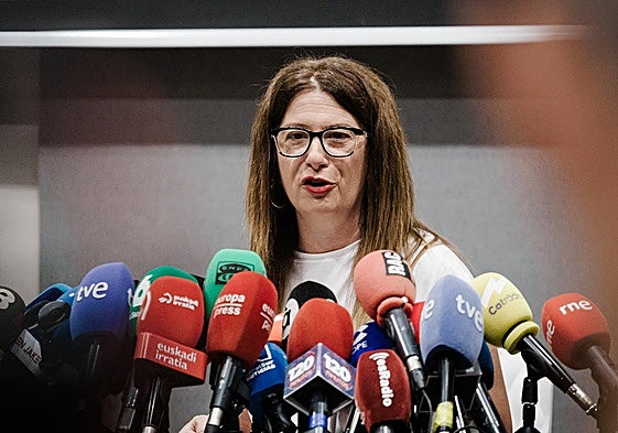 La exmilitante socialista Leire Díez durante una rueda de prensa.