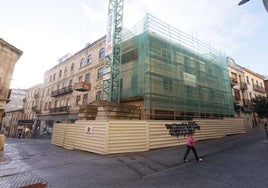 Obra de reforma interior en uno de los edificios ubicado en la calle Correhuela.