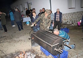 Preparación de los calbotes en Lagunilla