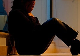 Una joven, en situación de crisis.