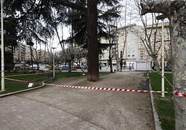 Zona cerrada al paso del parque de La Alamedilla.