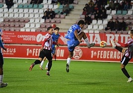Imagen del encuentro de este miércoles entre el Zamora y el Ourense CF.