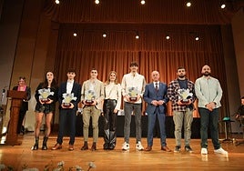 Uno de los grupos de atletas premiados en la Gala.
