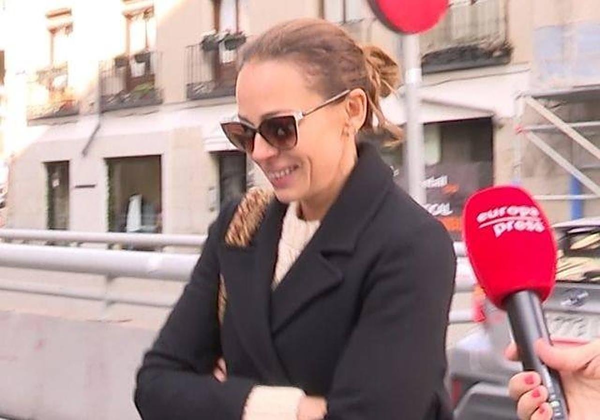 Eva González, ante el micrófono de Europa Press.