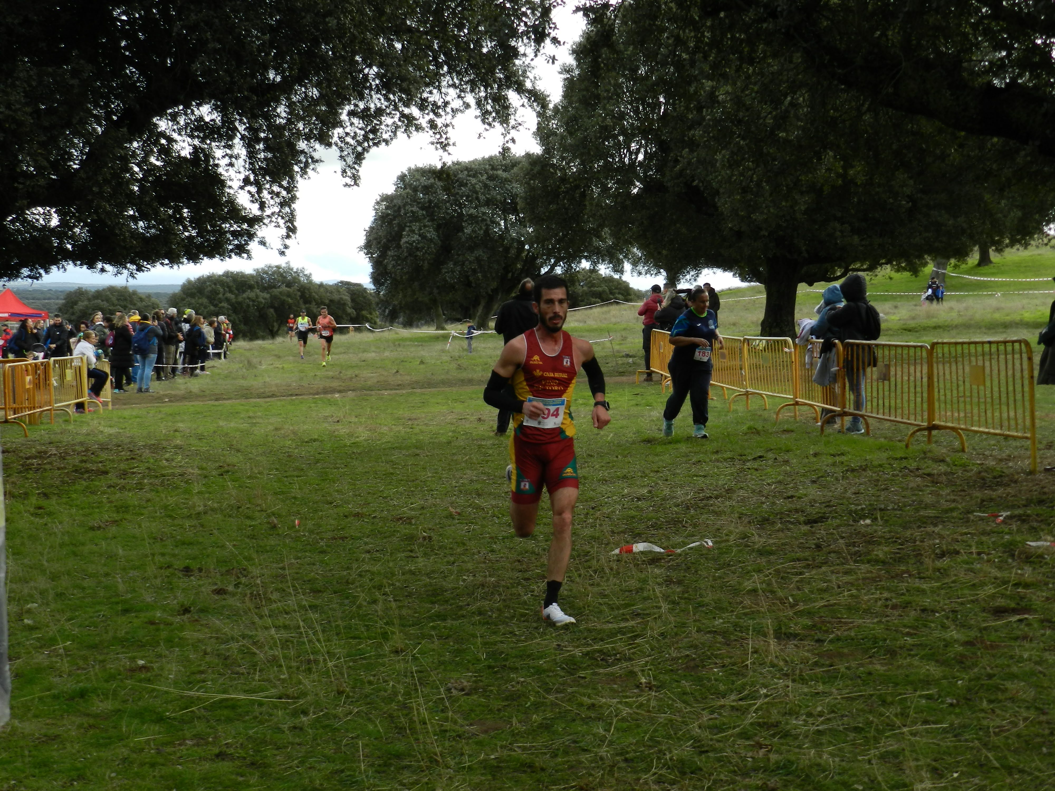 Fiesta del campo a través en Castro Enríquez: inicio de los Juegos Escolares y Carrera Popular Taurina