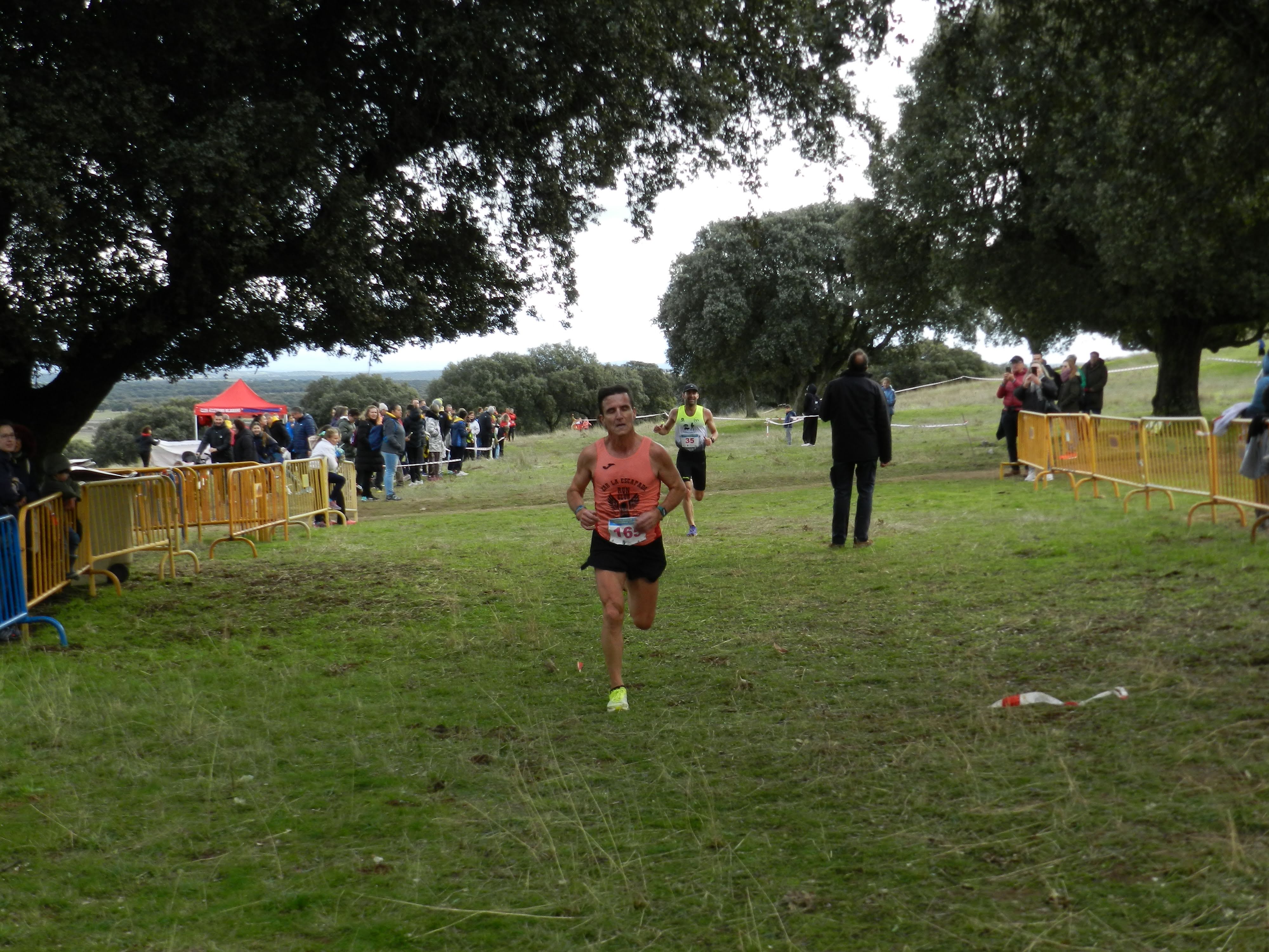Fiesta del campo a través en Castro Enríquez: inicio de los Juegos Escolares y Carrera Popular Taurina