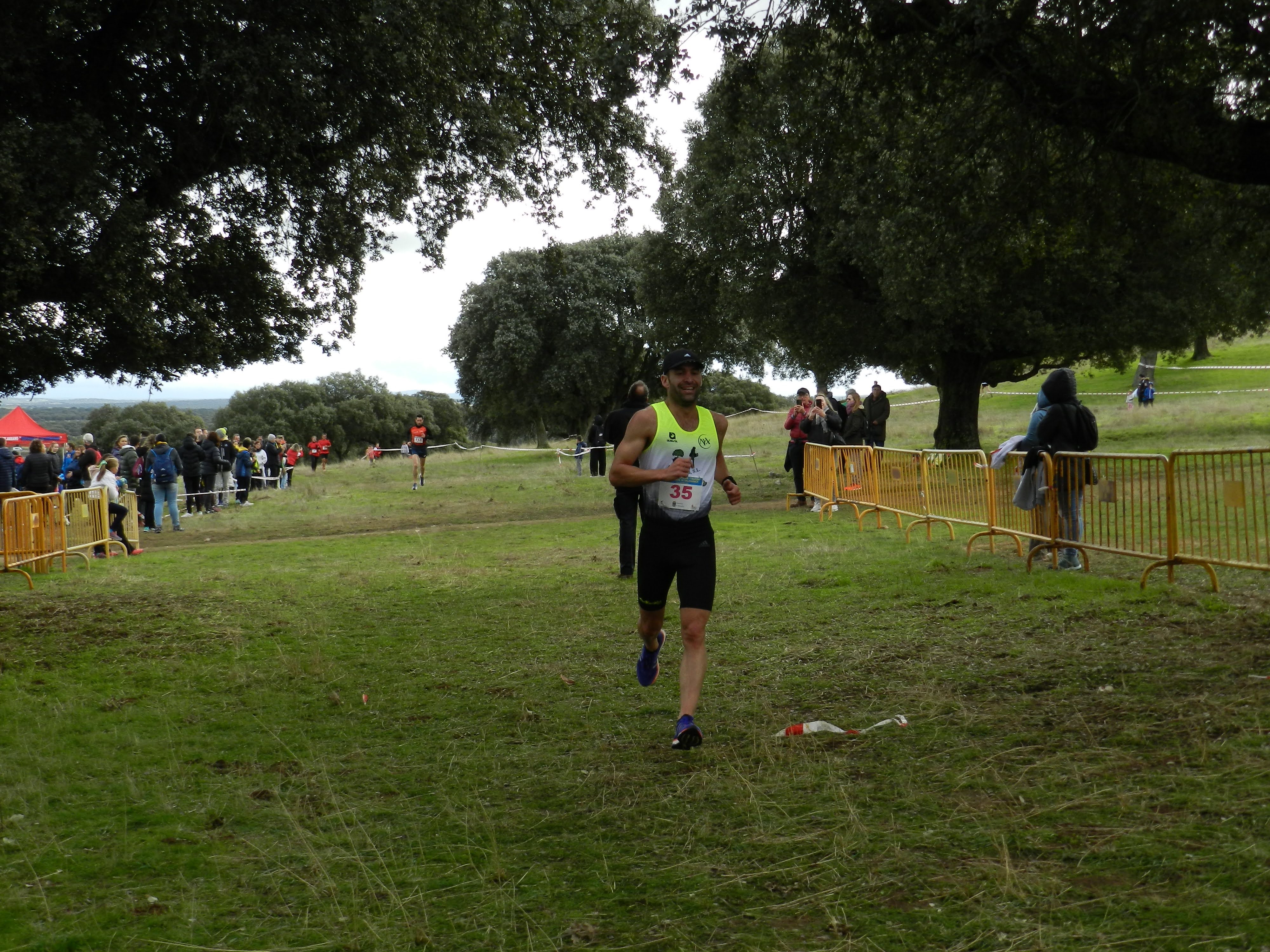 Fiesta del campo a través en Castro Enríquez: inicio de los Juegos Escolares y Carrera Popular Taurina