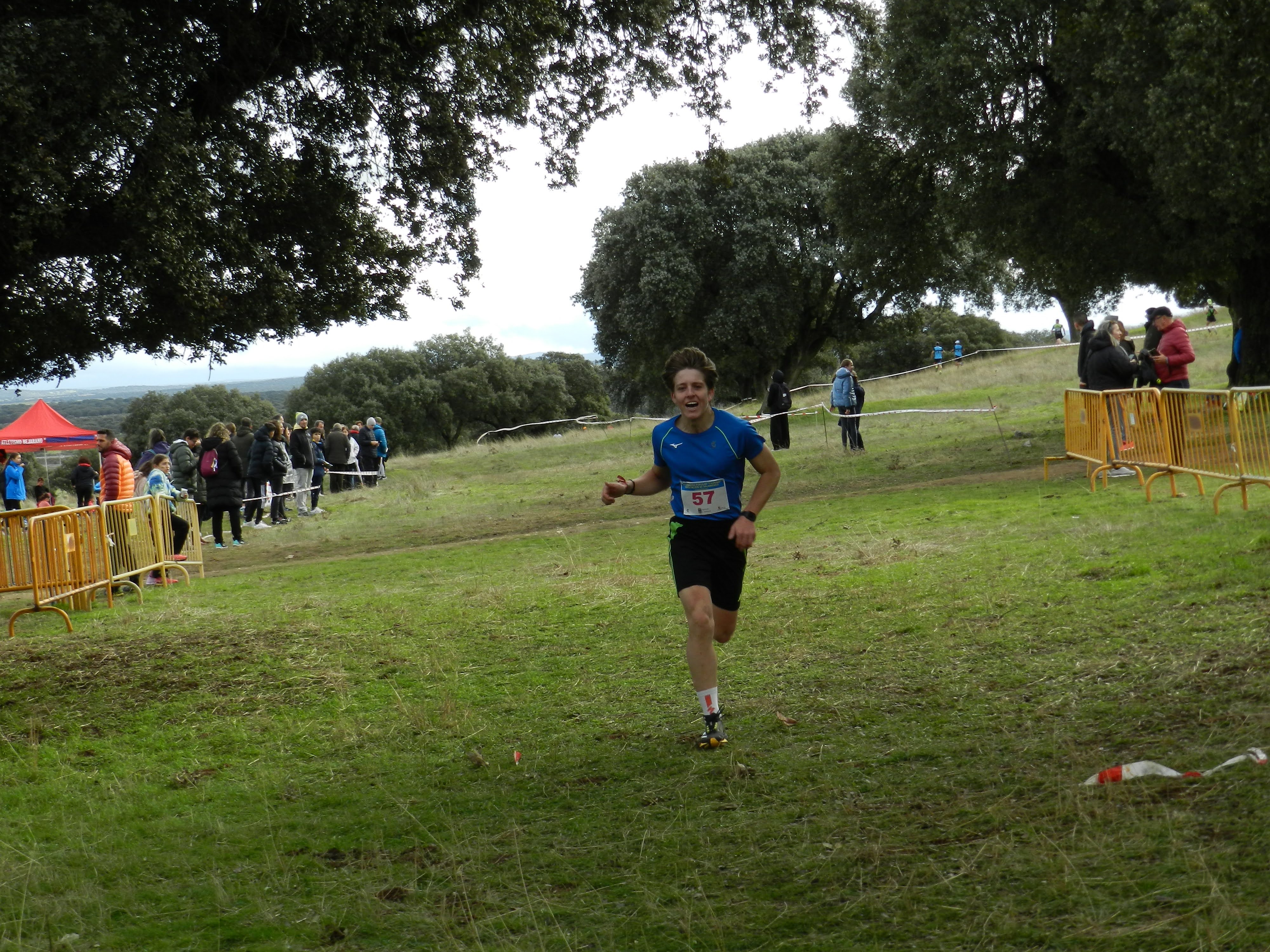 Fiesta del campo a través en Castro Enríquez: inicio de los Juegos Escolares y Carrera Popular Taurina