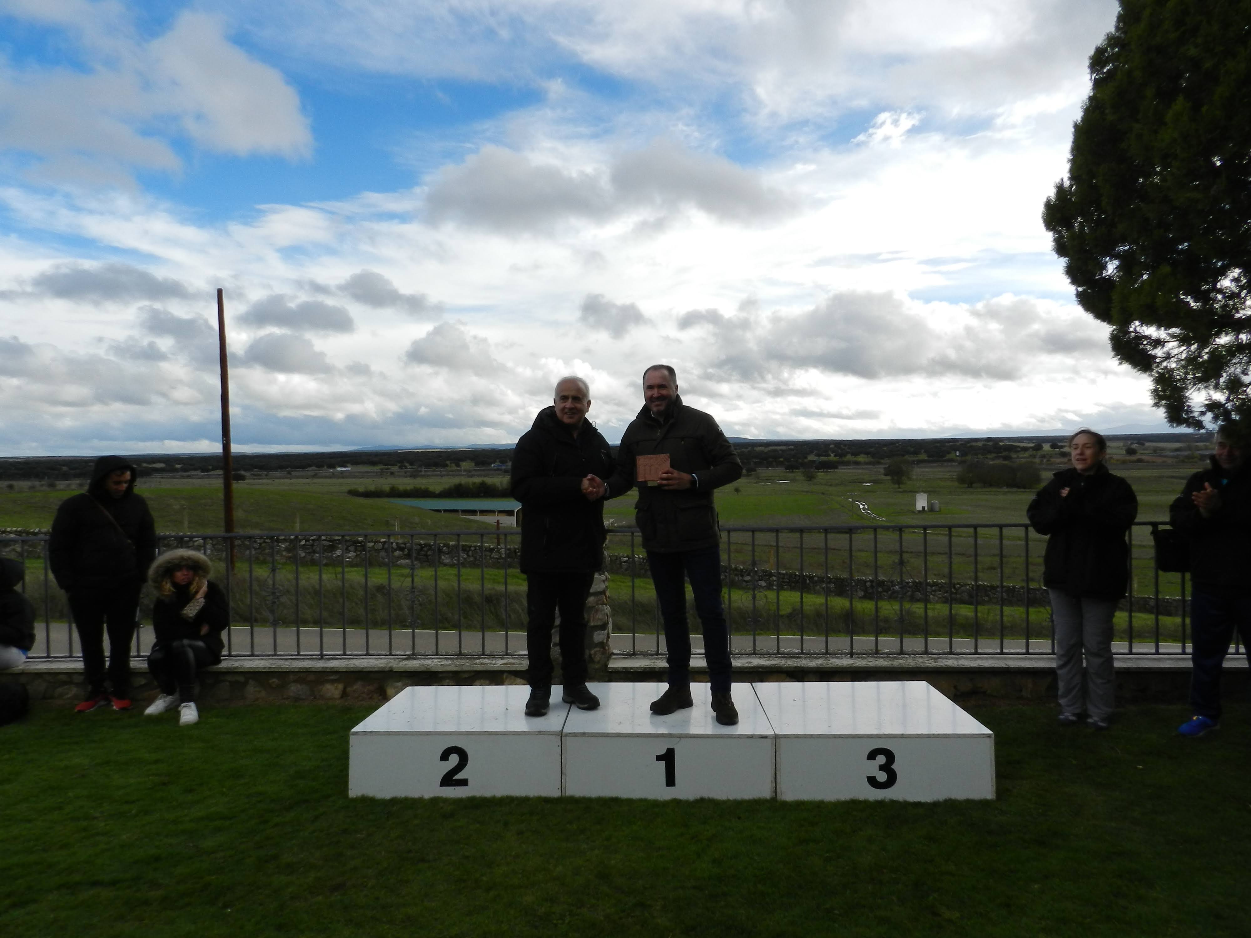 Fiesta del campo a través en Castro Enríquez: inicio de los Juegos Escolares y Carrera Popular Taurina