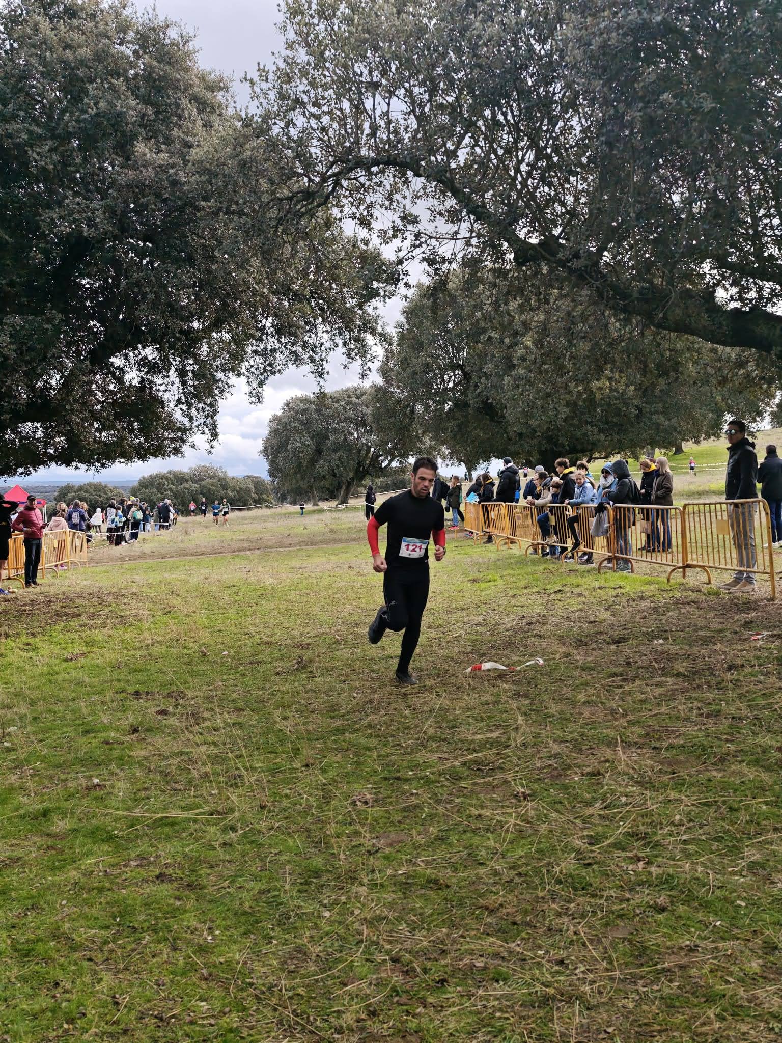Fiesta del campo a través en Castro Enríquez: inicio de los Juegos Escolares y Carrera Popular Taurina