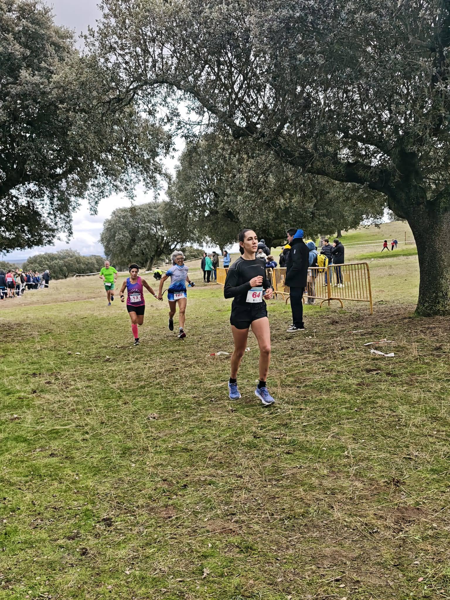 Fiesta del campo a través en Castro Enríquez: inicio de los Juegos Escolares y Carrera Popular Taurina