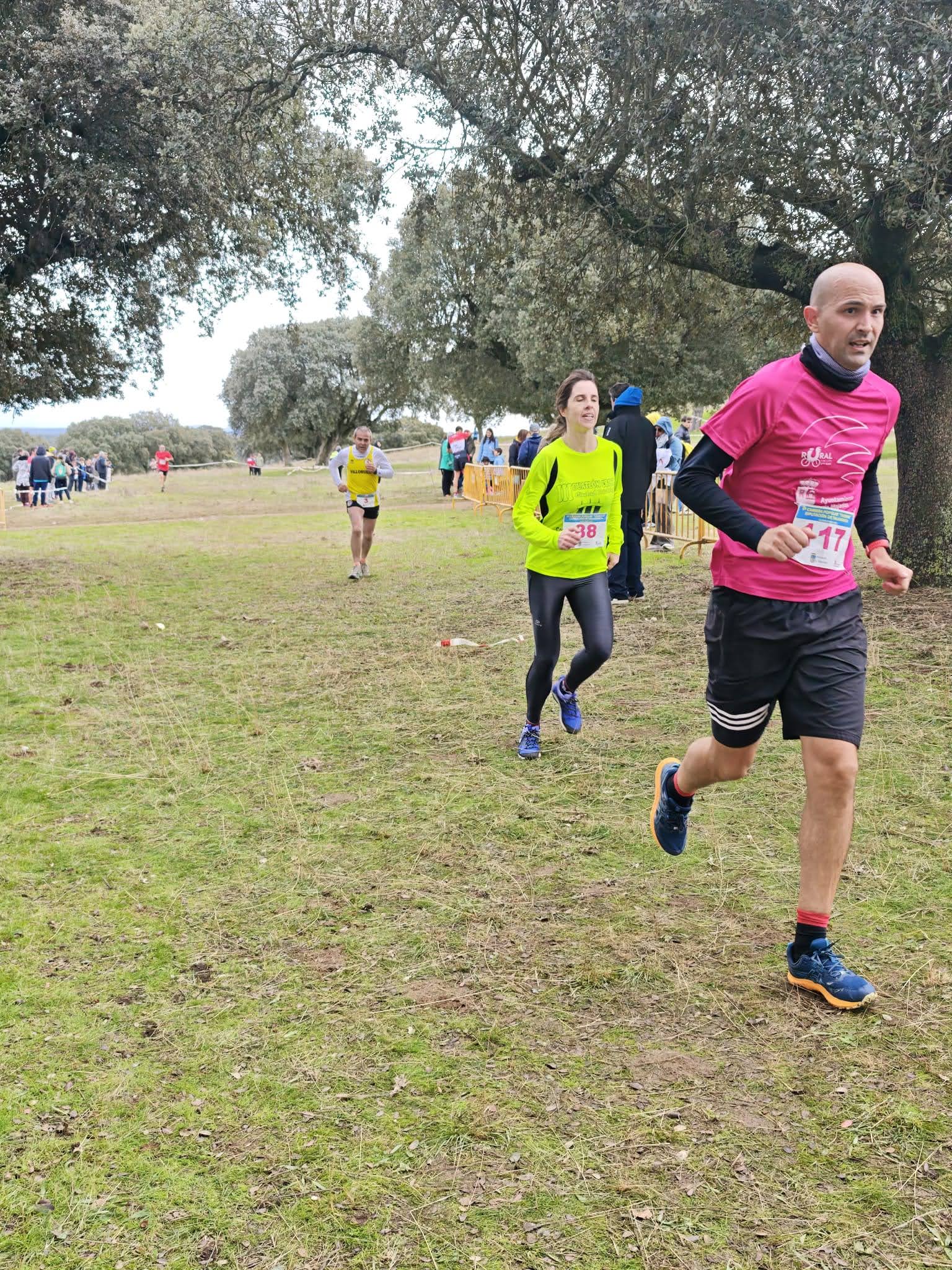 Fiesta del campo a través en Castro Enríquez: inicio de los Juegos Escolares y Carrera Popular Taurina