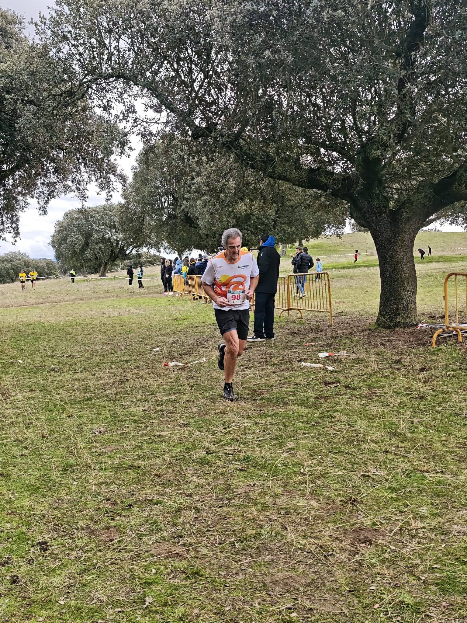 Fiesta del campo a través en Castro Enríquez: inicio de los Juegos Escolares y Carrera Popular Taurina