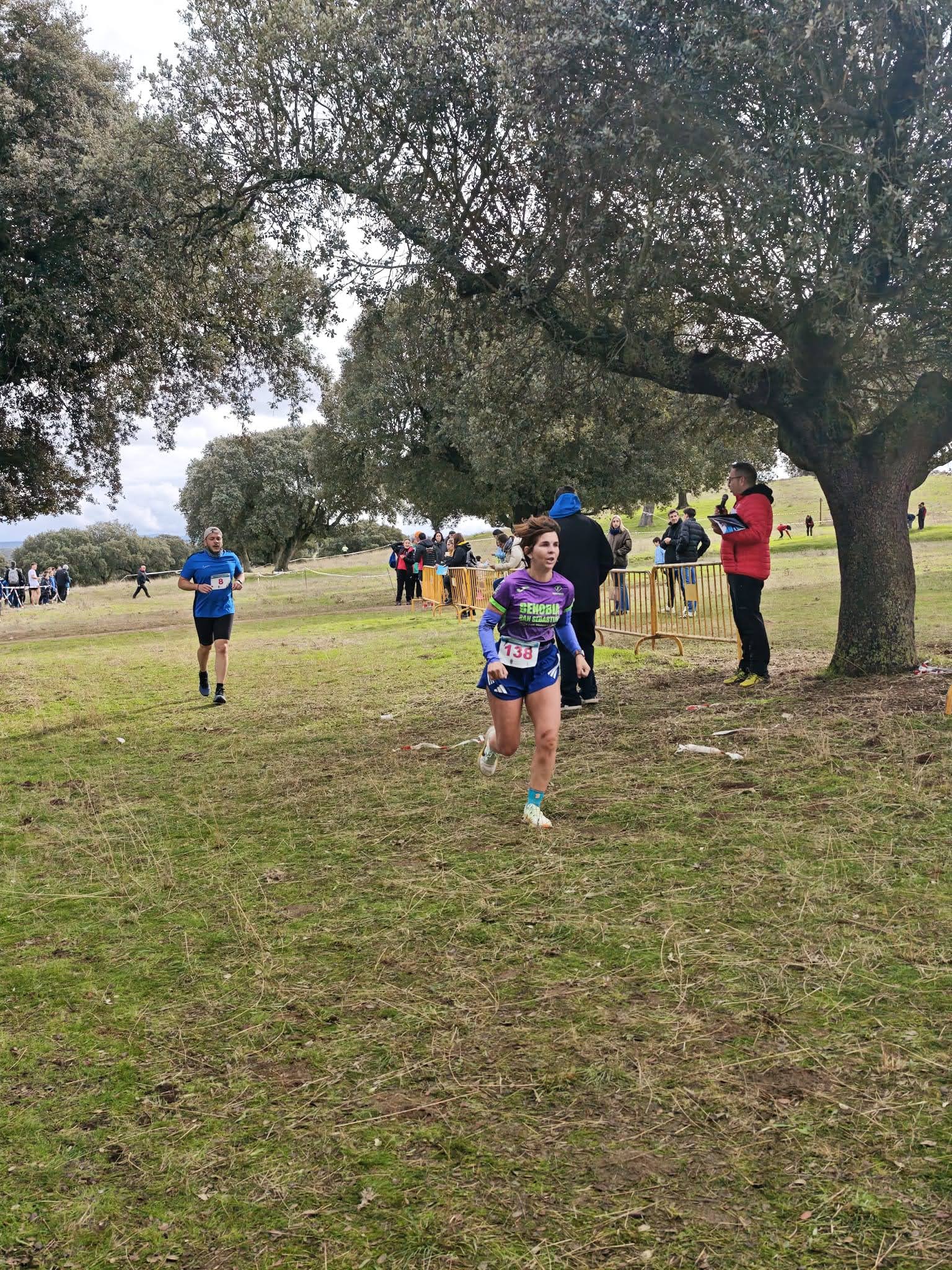 Fiesta del campo a través en Castro Enríquez: inicio de los Juegos Escolares y Carrera Popular Taurina