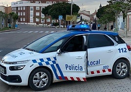Una dotación de la Policía Local de Peñaranda.