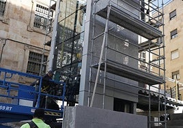 Imagen del avance de las obras del ascensor.