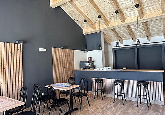 Imagen del bar de Villagonzalo de Tormes, abierto con los fondos de la Diputación.
