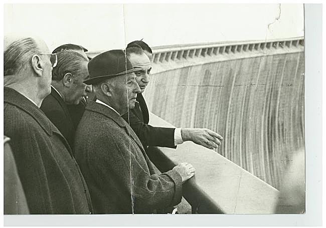 En la presa de Almendra en 1970.