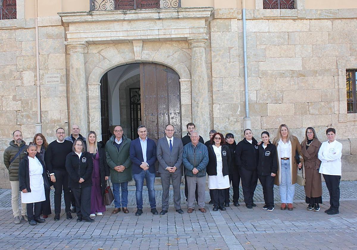 Visita institucional a la AFE de Hostelería en el Seminario.
