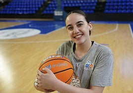 Iyana Martín, sonriente, tras finalizar el entrenamiento del jueves en el Würzburg Silvia Domínguez.