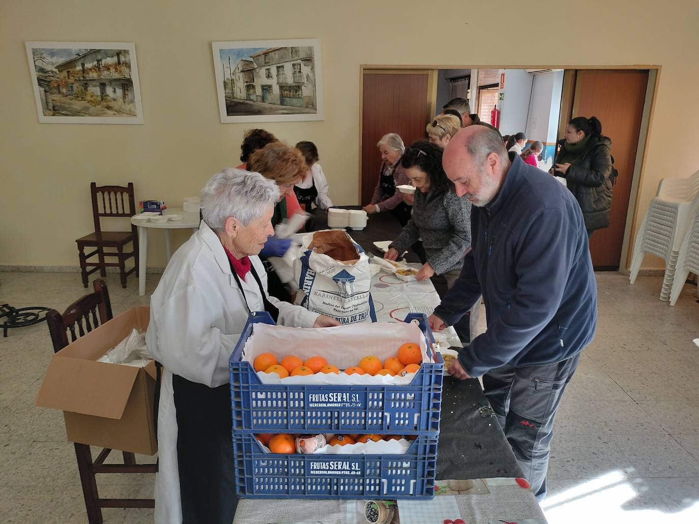 Linares de Riofrío disfruta de su jornada micológica pese al mal año de setas