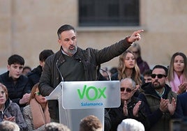 Abascal, durante su mitin en la Plaza de los Bandos.