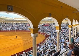 Imagen panorámica desde los tendidos de La Maestranza.