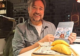 El cirujano del Hospital de Salamanca José Quiñones, autor del libro 'Cirujanos en la cocina'.