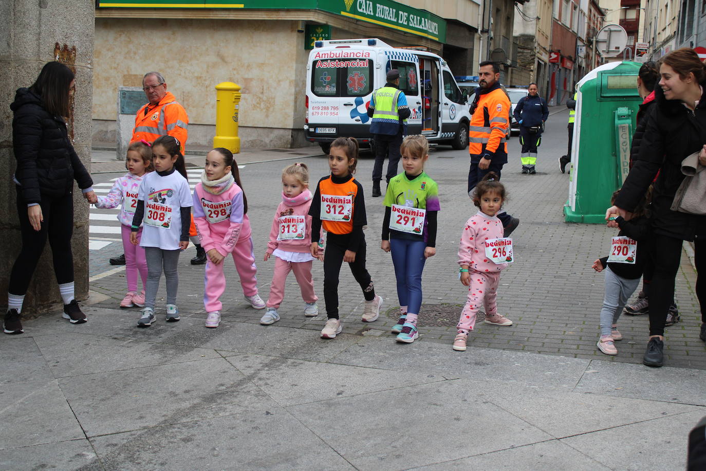 Guijuelo disfruta con su jamón velo más solidario