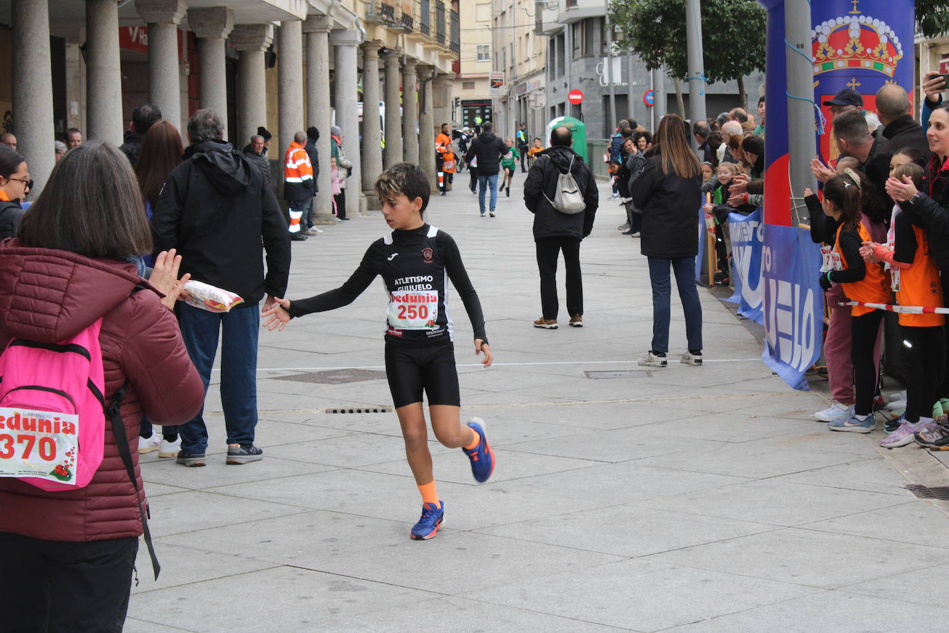 Guijuelo disfruta con su jamón velo más solidario