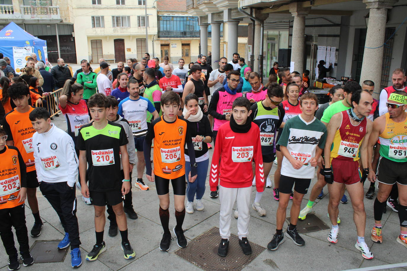 Guijuelo disfruta con su jamón velo más solidario