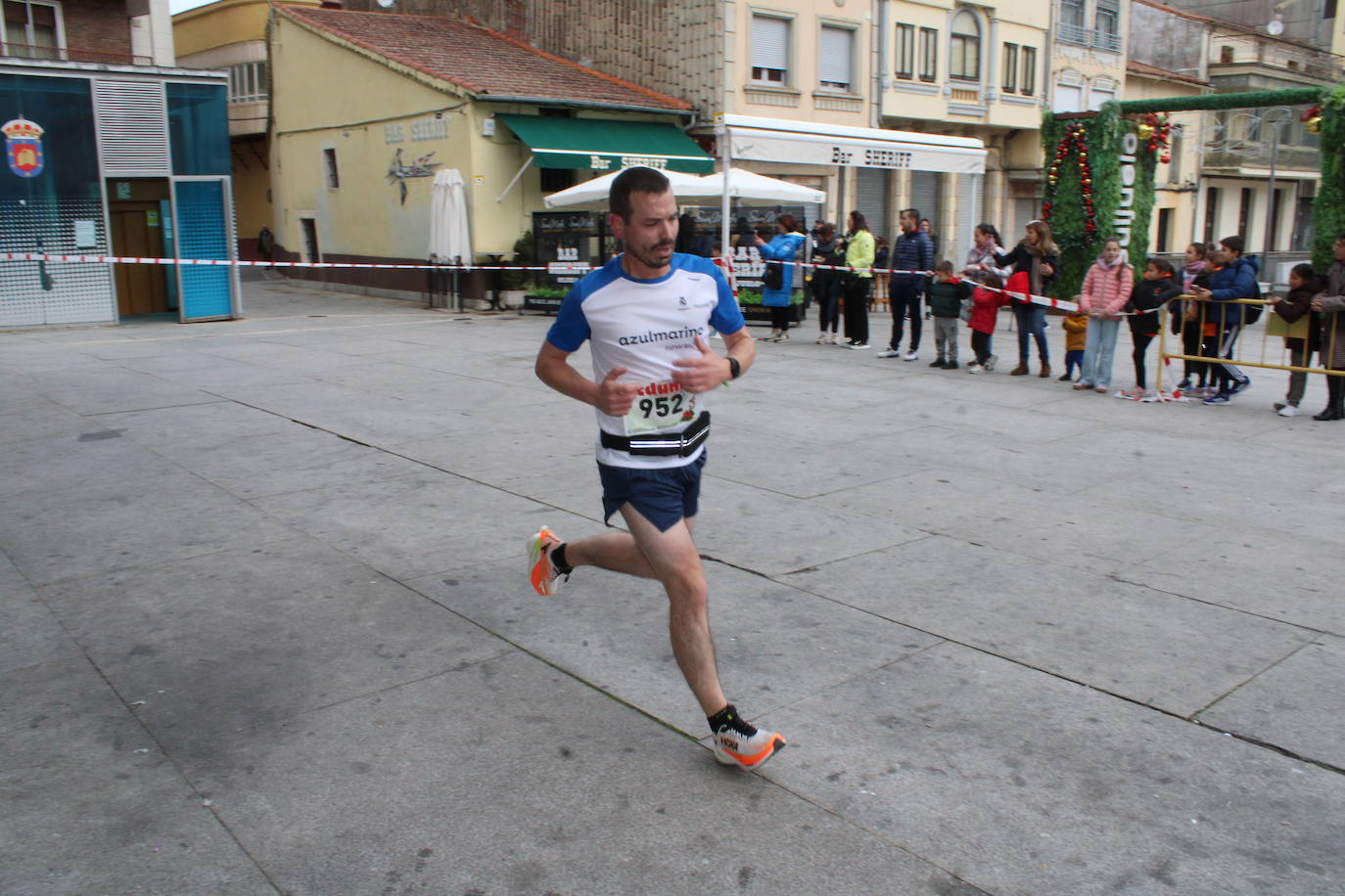 Guijuelo disfruta con su jamón velo más solidario
