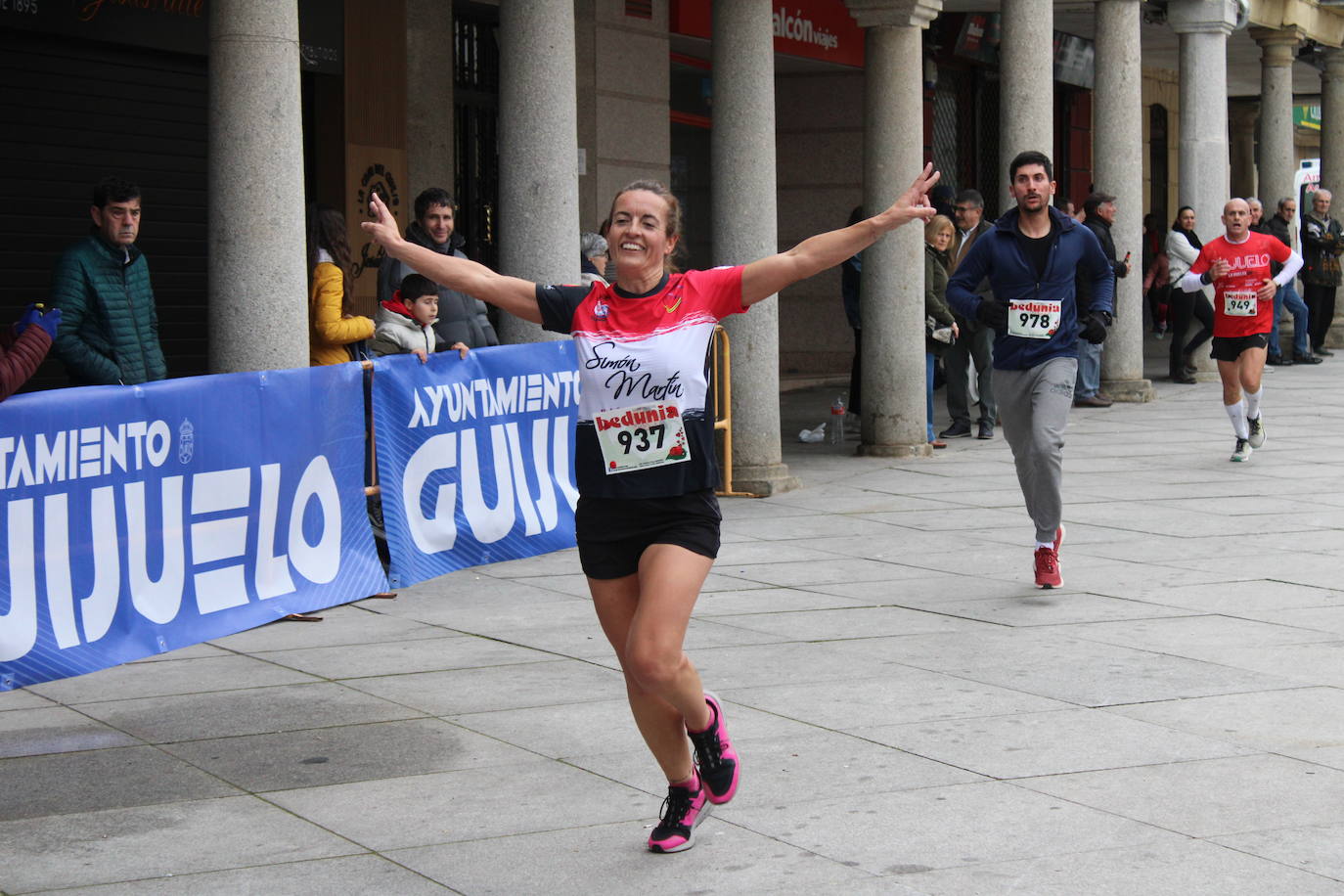 Guijuelo disfruta con su jamón velo más solidario