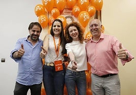 Fernando Castaño, María Mayoral, Ana Suárez y Juan José Sánchez celebran el triunfo en mayo de 2019.