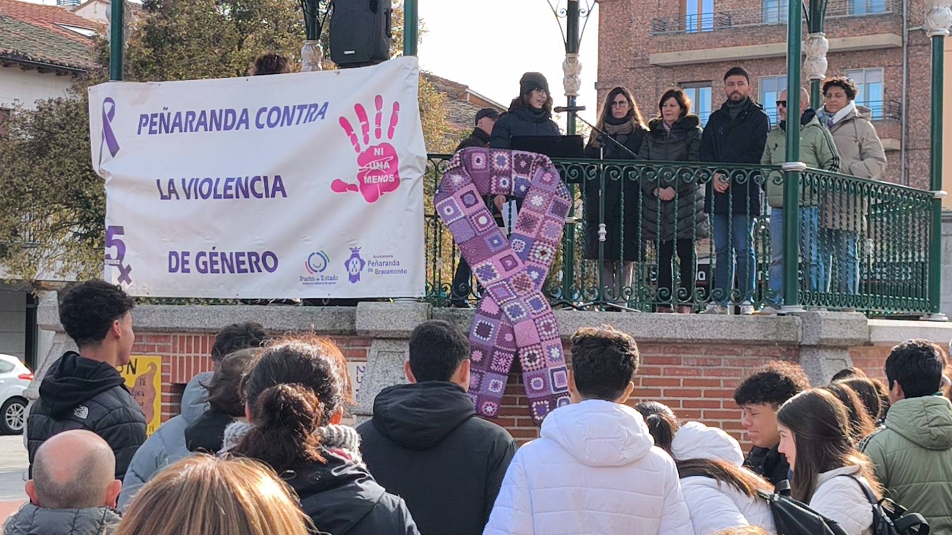 Gran participación en la lectura del manifiesto del 25-N en Peñaranda