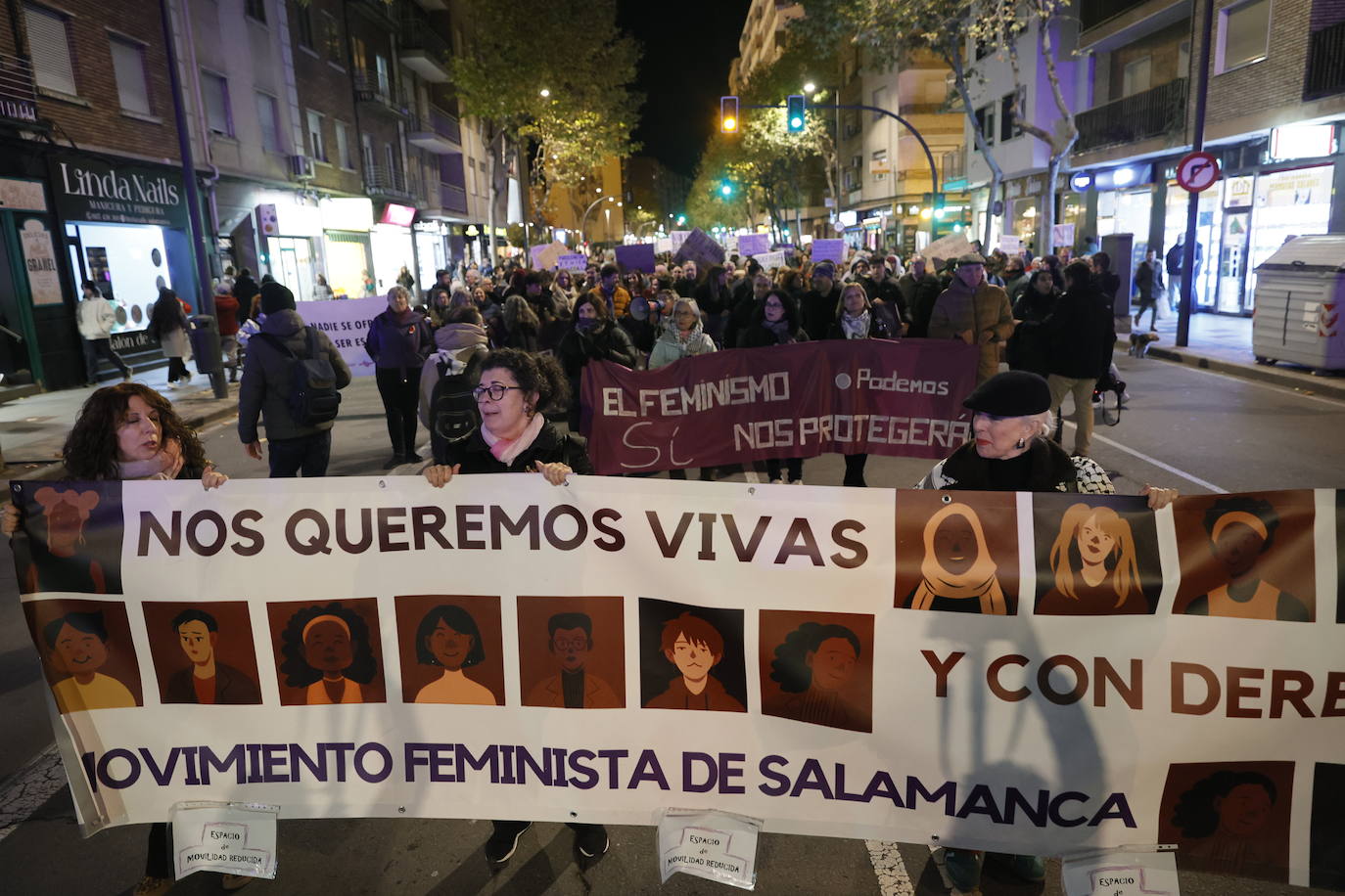Por las que están y por las que faltan: un 25-N que multiplica el compromiso en Salamanca, en imágenes