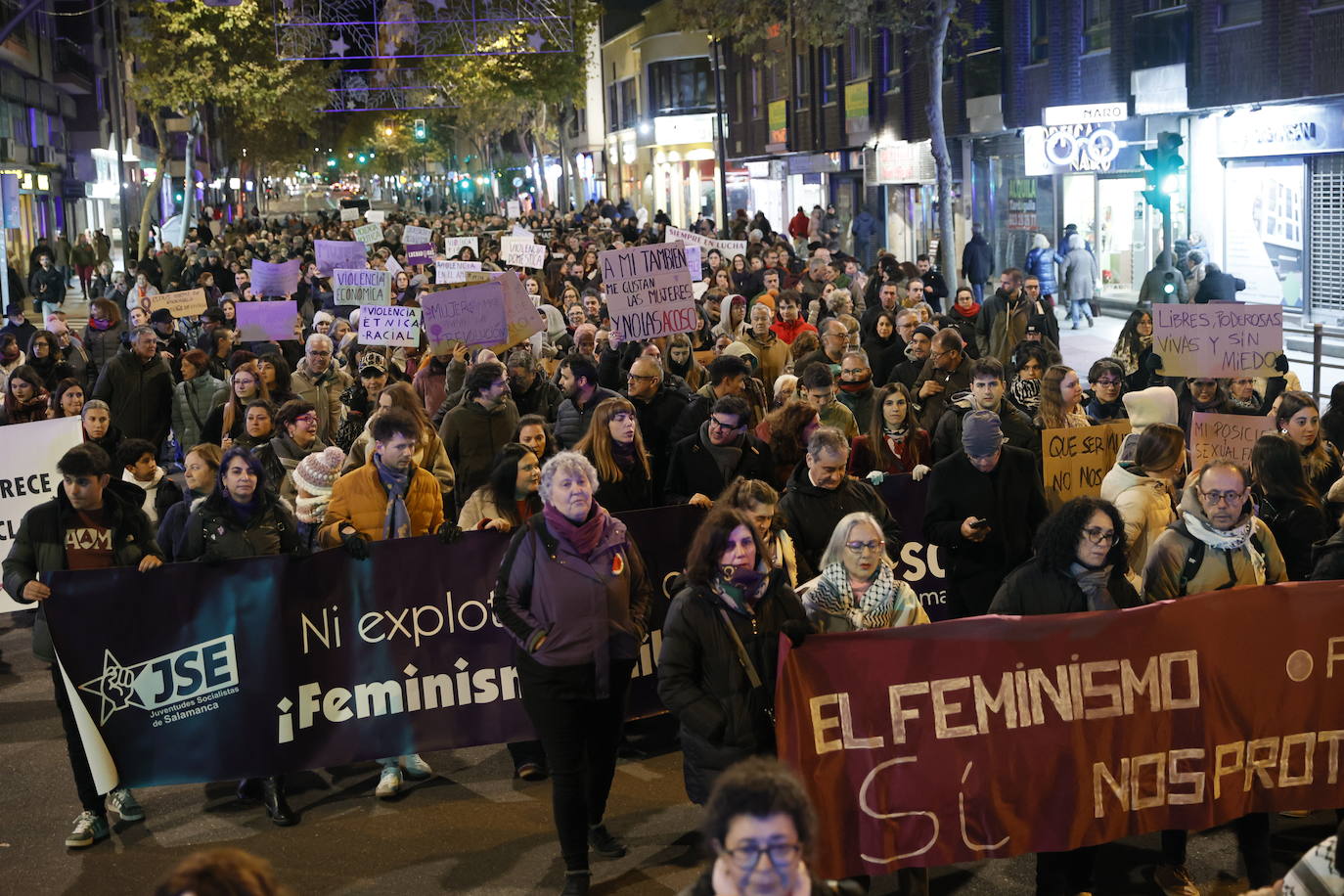 Por las que están y por las que faltan: un 25-N que multiplica el compromiso en Salamanca, en imágenes