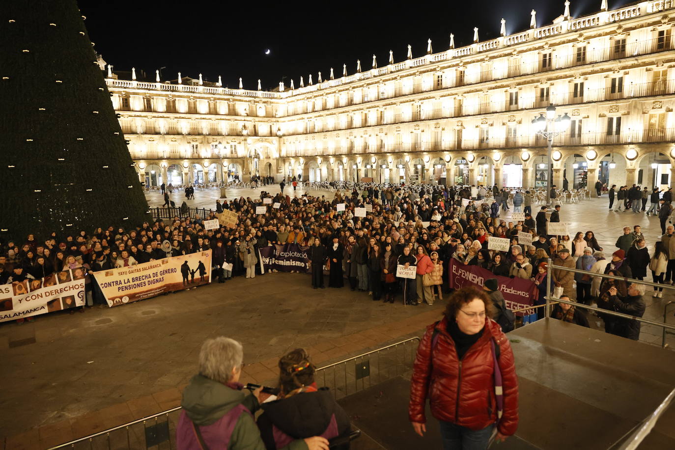 Por las que están y por las que faltan: un 25-N que multiplica el compromiso en Salamanca, en imágenes