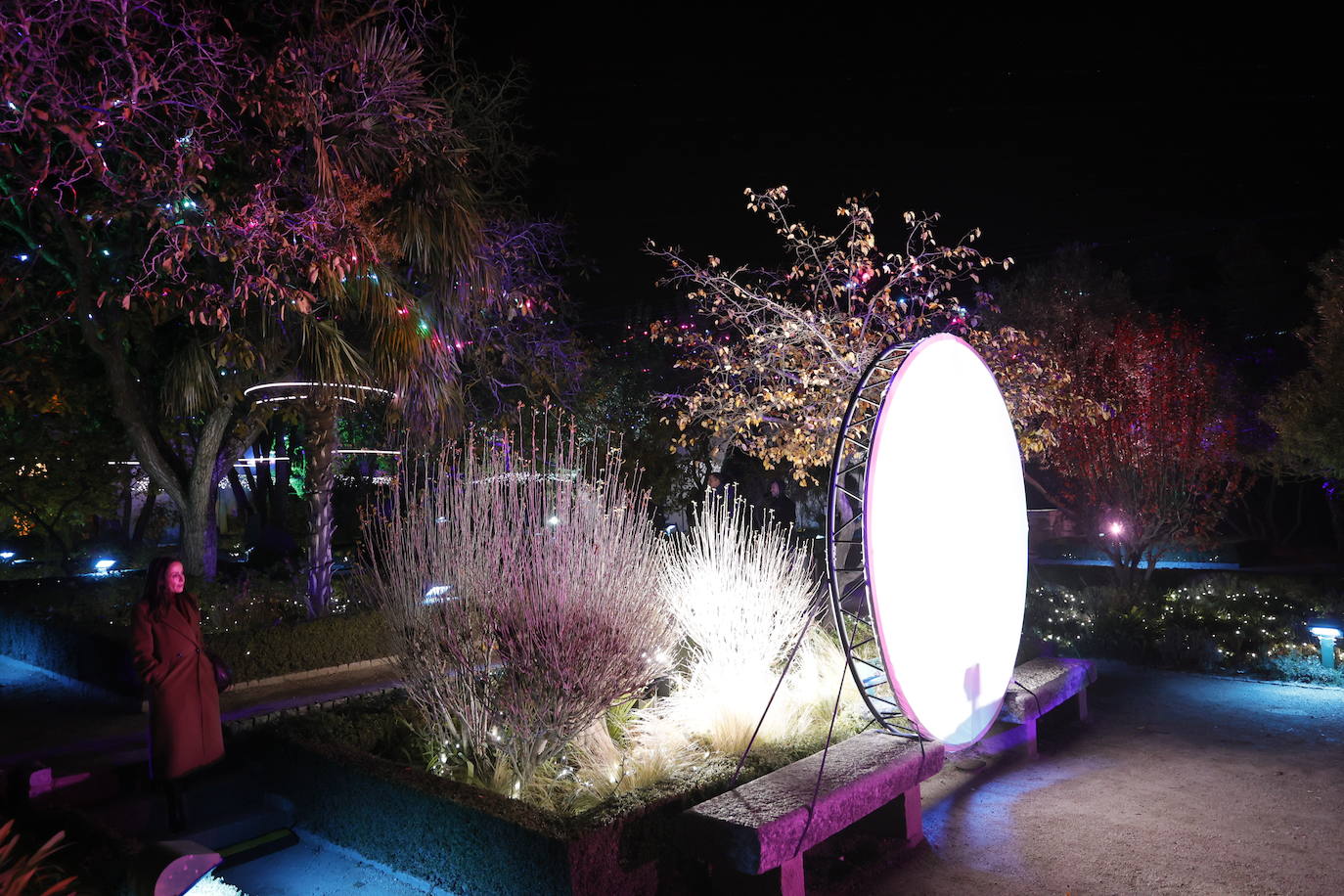 El encanto de la Navidad recala en Salamanca: el jardín mágico del Huerto, en imágenes