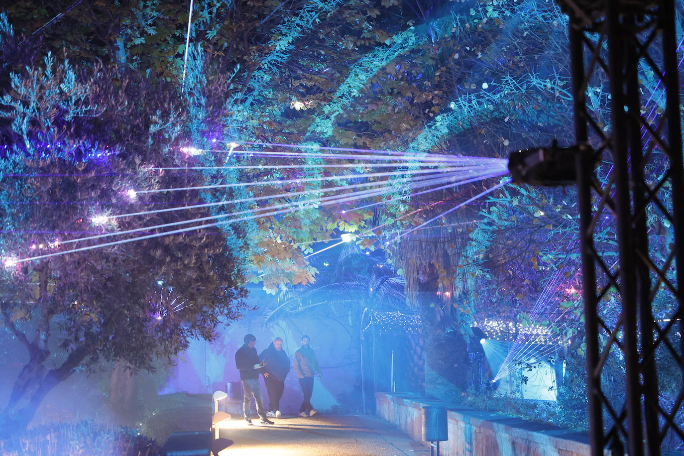 El encanto de la Navidad recala en Salamanca: el jardín mágico del Huerto, en imágenes