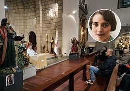 Imagen del altar de la iglesia de San Juan, en cuya parte derecha se ubicarán los restos de Aurora Calvo.