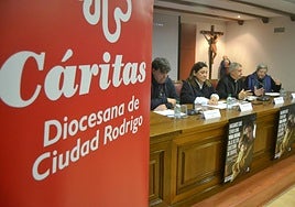 Domingo Matías, Mar Manzano, José Luis Retana y Mari Paz Diego, durante la presentación