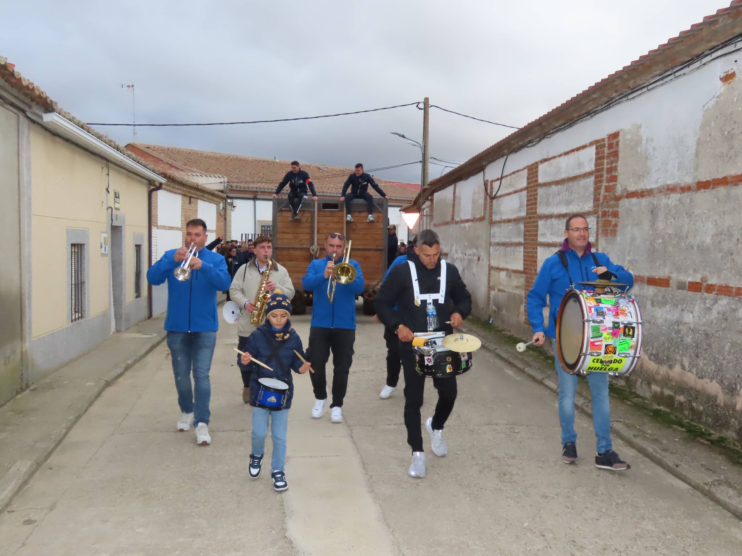 El Toro de San Andrés llena las calles de Palaciosrubios