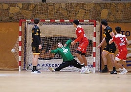 Imagen del último partido del Ciudad de Salamanca en el Río Tormes.