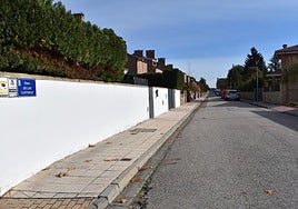 Una de las calles de la zona norte de Las Canteras, en Villamayor.