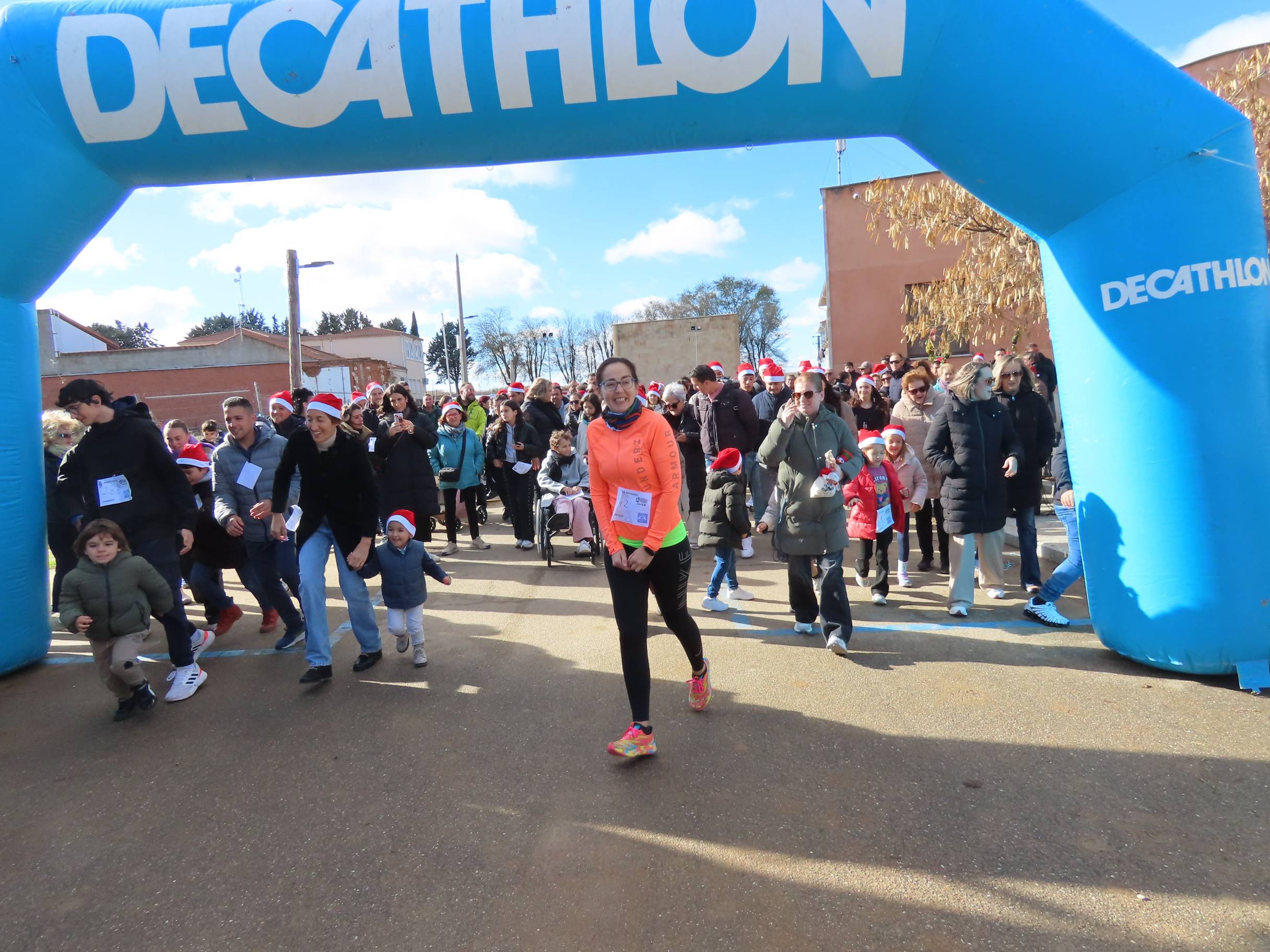Pasos solidarios con acento navideño en Babilafuente