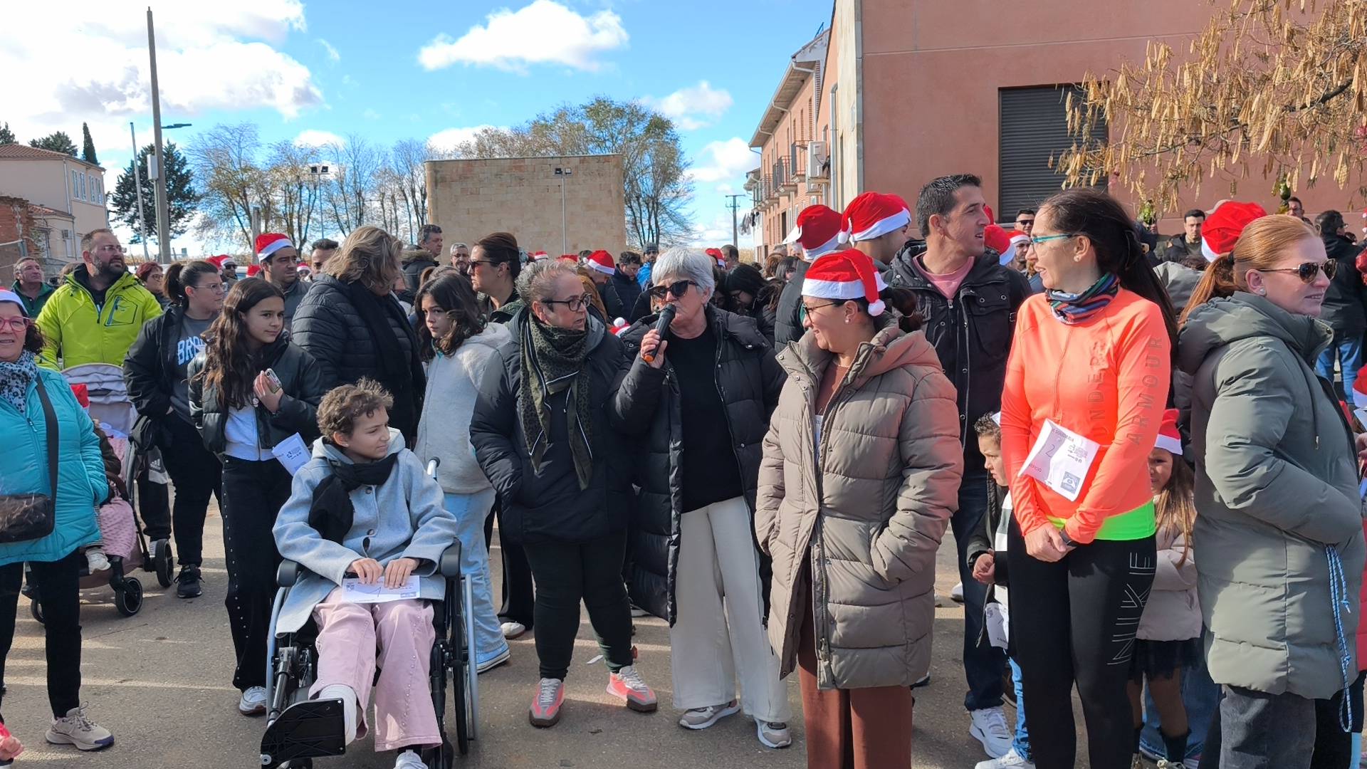 Pasos solidarios con acento navideño en Babilafuente